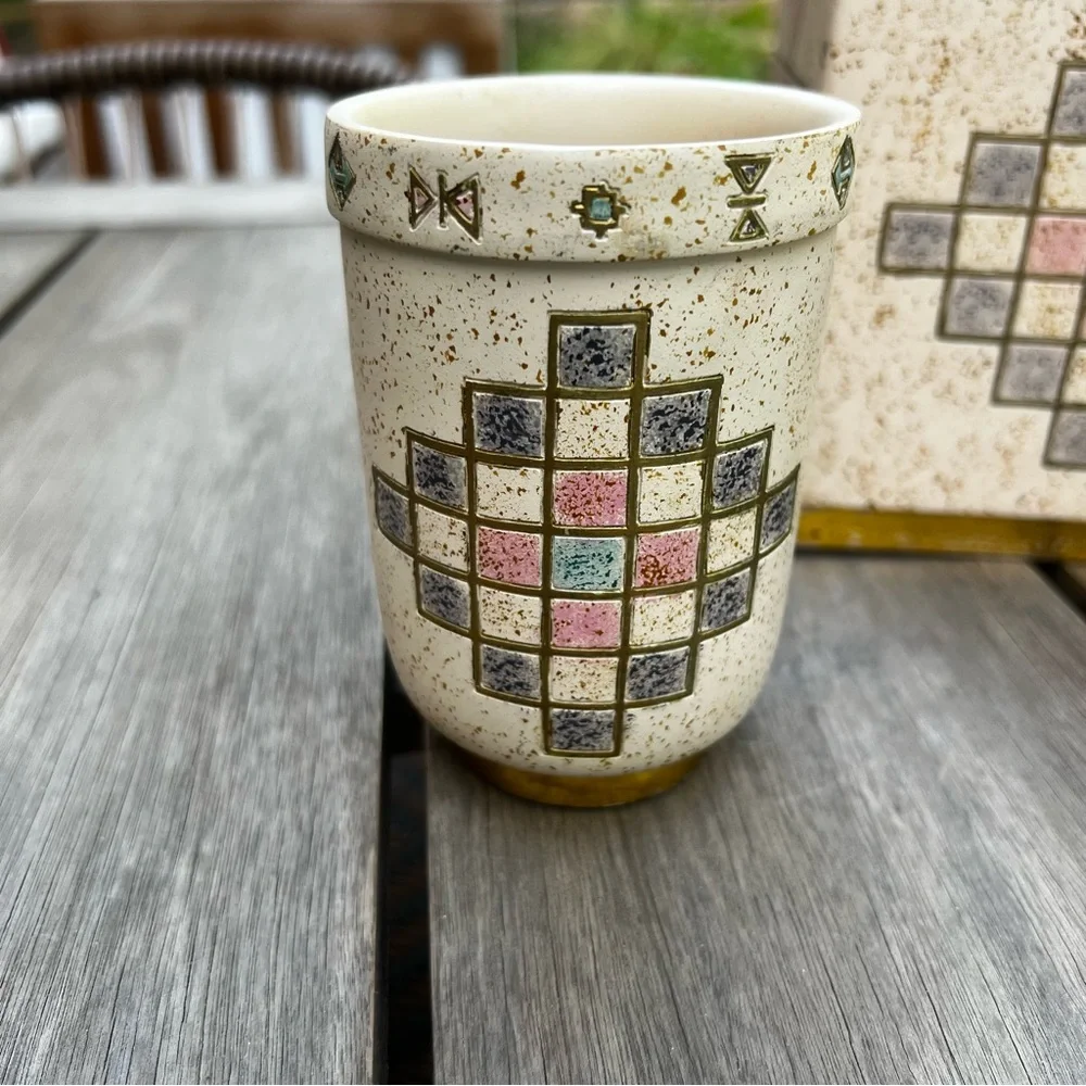 Vohann of California Arizona Aztec Ceramic Tissue Holder and Tumblers Set